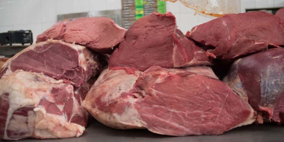 La Secretaría de Economía prorrogó hasta el 30 de junio de este año la vigencia de cupos para la importación de 7 mil toneladas de carne de res.