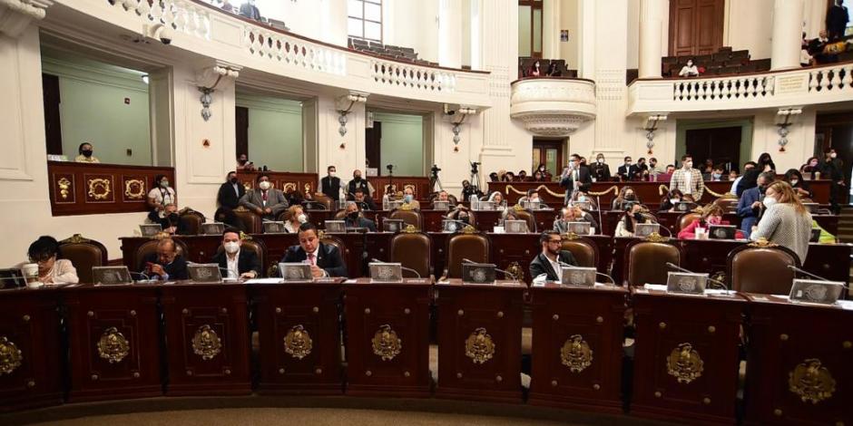 Aspecto de la sesión de ayer en el Congreso capitalino.