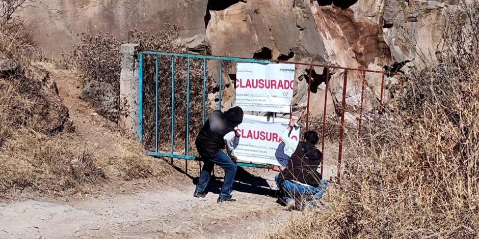 El Gobierno del Estado de México explicó que personal de la Procuraduría de Protección al Ambiente desplegó un operativo de inspección y vigilancia en un predio ubicado en el Cerro del Perico, en la comunidad de San Andrés Cuexcontitlán