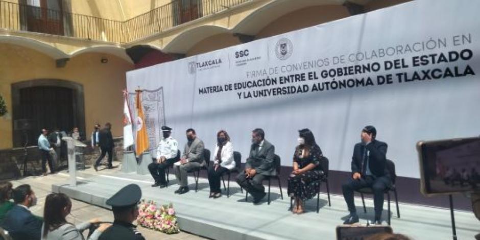 Gobierno de Tlaxcala dará mil 700 becas para que policías puedan estudiar una licenciatura.