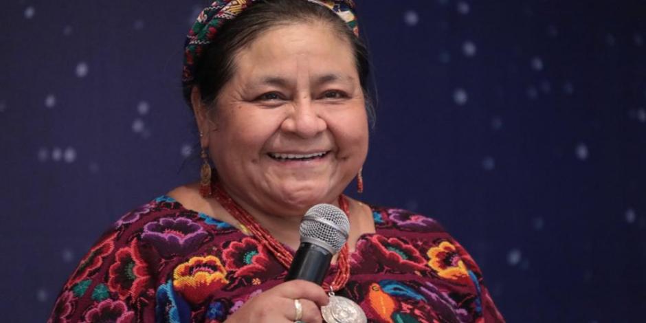 Rigoberta Menchú alienta y rinde tributo a la cultura totonaca