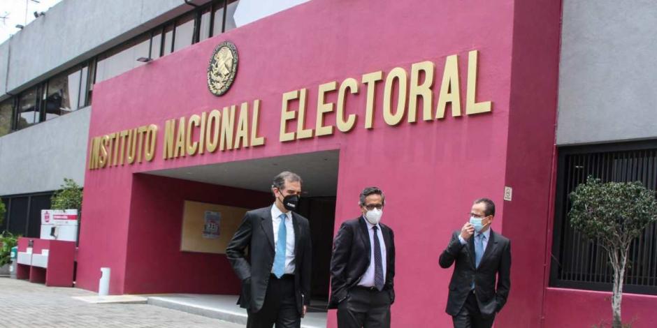 "Están empeñados en que este ejercicio democrático salga mal", señaló el presidente de Morena en la Ciudad de México, Tomás Pliego .