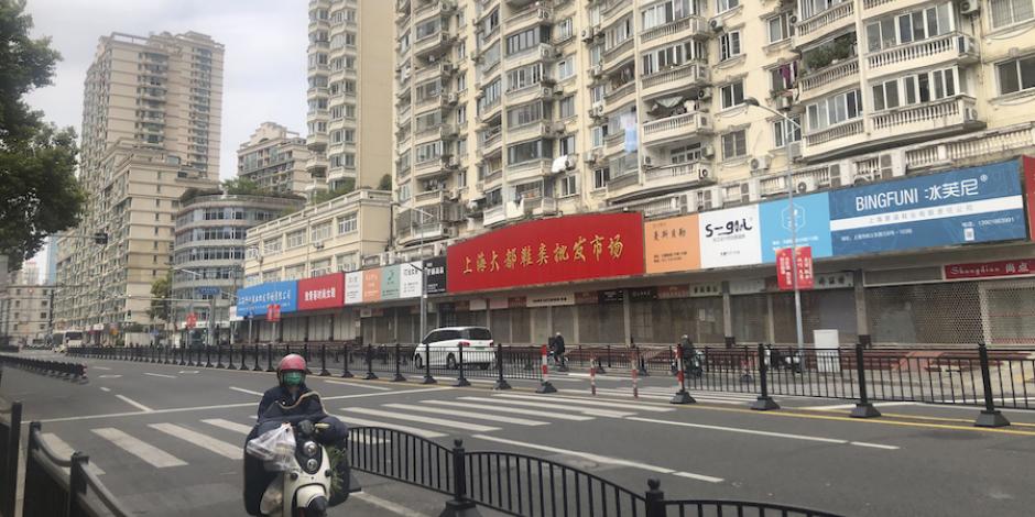 Calles de Shanghái vuelven a escenarios críticos con nuevos picos de contagios.