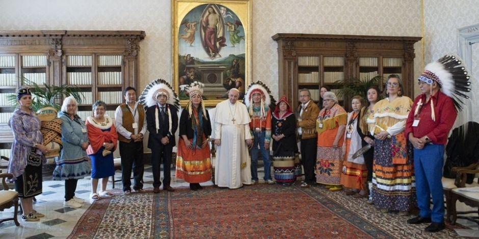El Papa Francisco se disculpó con los indígenas canadienses.