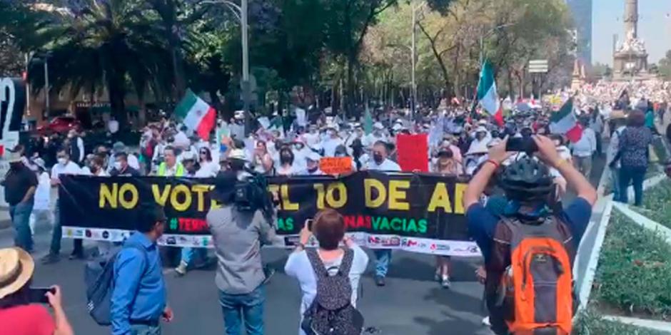 Marcha contra la revocación de mandato realizada en la Ciudad de México