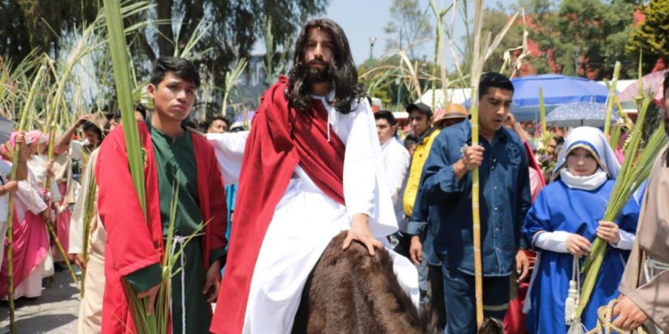 Representación de Semana Santa en Cuajimalpa.