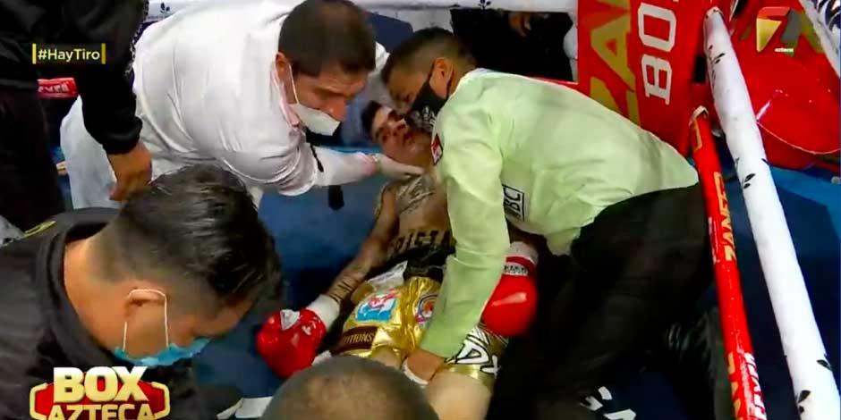 Momentos de tensión se vivieron en el ring de box con el terrible nocaut que recibió Brandon Romero.