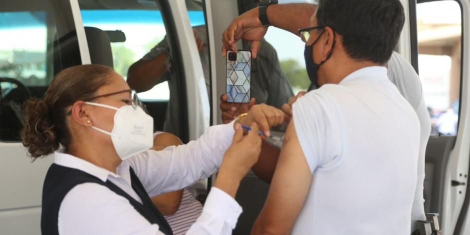 Tamaulipas apoya a la Federación en campaña intensiva de vacunación contra COVID-19.