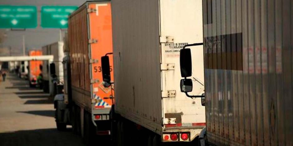 El gobernador de Texas, Greg Abbott, instaló puntos de inspección en la frontera para vehículos de carga desde el pasado 6 de abril.