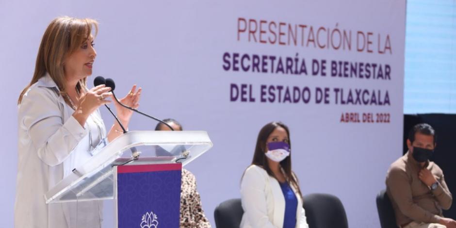 La gobernadora Lorena Cuéllar Cisneros encabezó la presentación de la Secretaría de Bienestar de Tlaxcala.