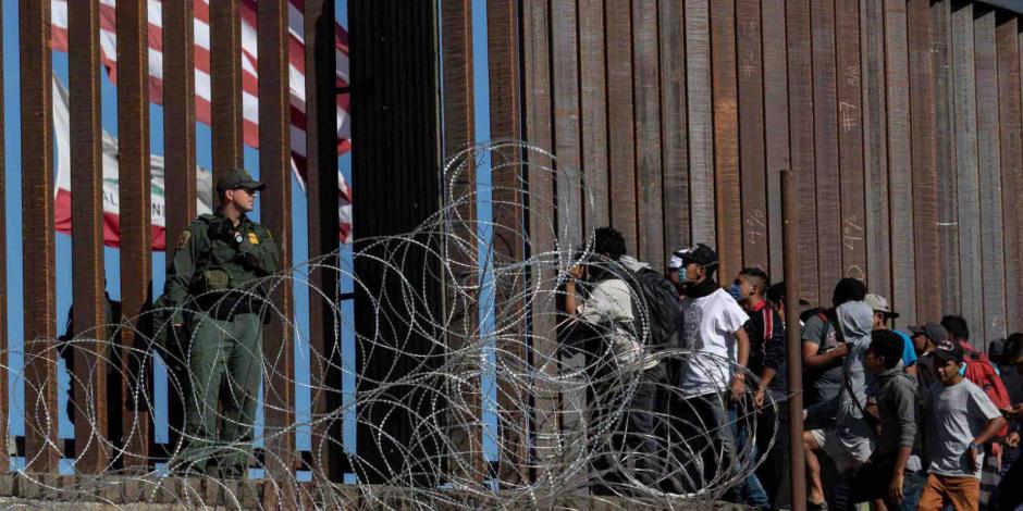 México rechaza medidas migratorias de Texas; "es facultad exclusiva del gobierno de EU", dice la SRE.