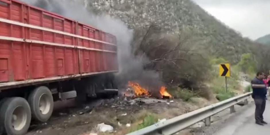 Accidente en carretera de Tamaulipas deja 9 personas calcinadas y 6 heridas
