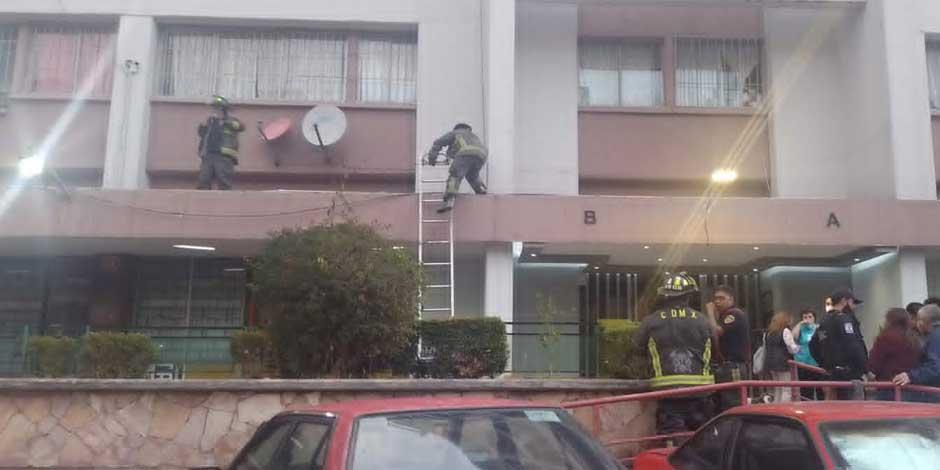 Desalojan edificio por fuga de gas en Tlatelolco