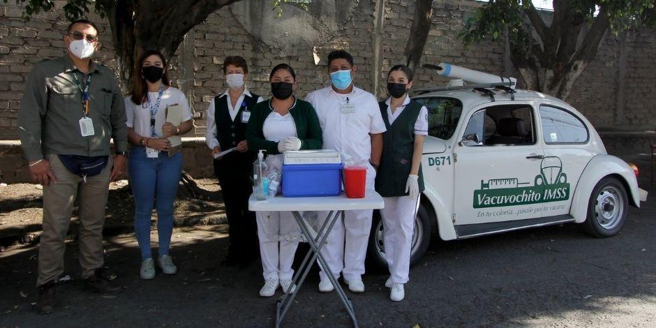 IMSS Jalisco implementó la campaña de vacunación contra COVID-19 con el "Vacuvochito".