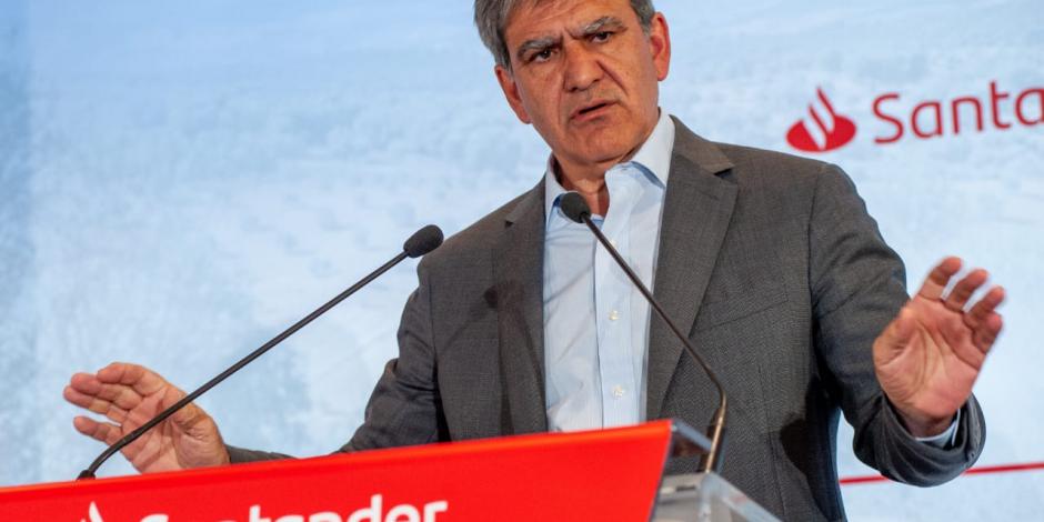 El consejero delegado de Banco Santander, José Antonio Álvarez, en conferencia de prensa en Madrid.