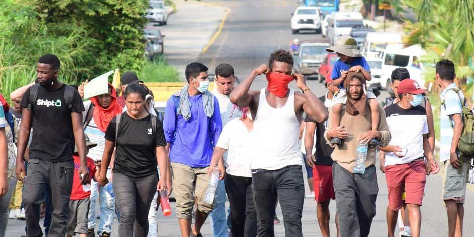 Caravana migrante llega a localidad Viva México en Chiapas