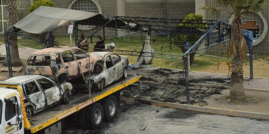 Tras los enfrentamientos en la cementera, autoridades de Hidalgo acudieron a realizar el peritaje de los hechos, el pasado miércoles.