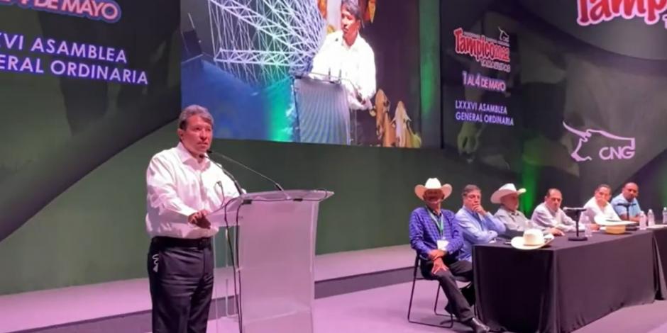 Ricardo Monreal durante la Convención Nacional Ganadera Tampico 2022
