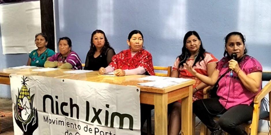 Mujeres del Movimiento de Parteras de Chiapas Nich Ixim.