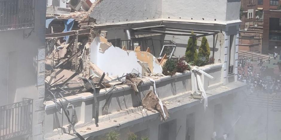 2 personas muertas y 18 lesionadas, saldo de la explosión en un edificio en Madrid, España.