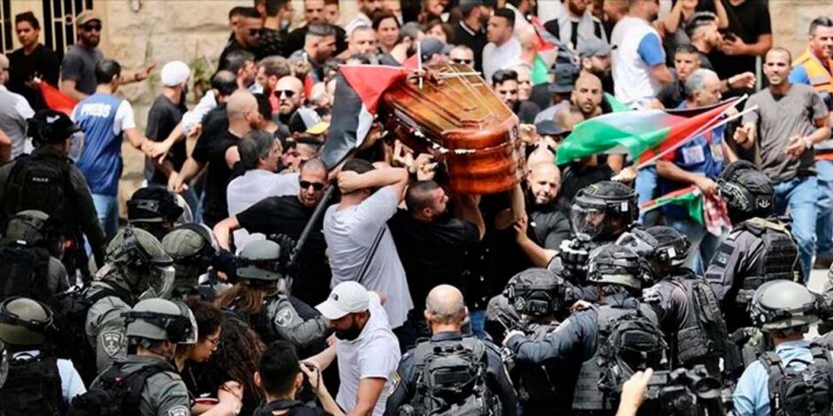 Enfrentamiento entre policías de Israel y dolientes palestinos