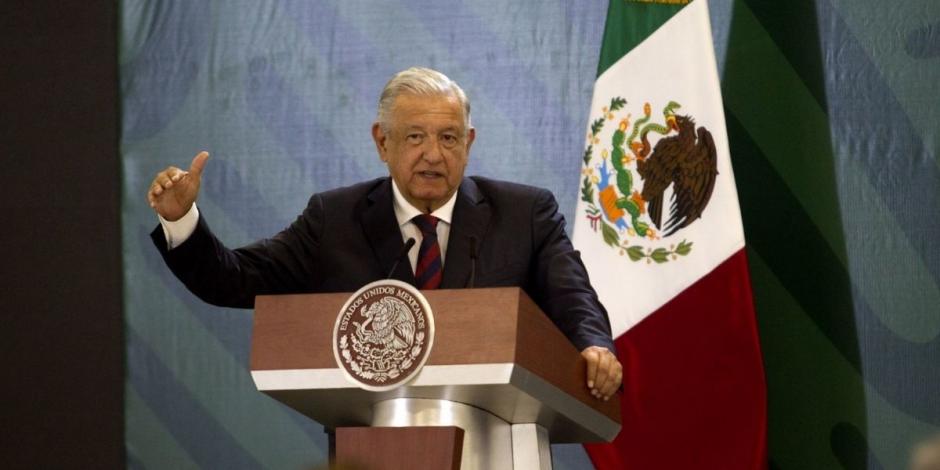 El Presidente Andrés Manuel López Obrador (AMLO) durante su conferencia de prensa matutina de este viernes desde Nuevo León.