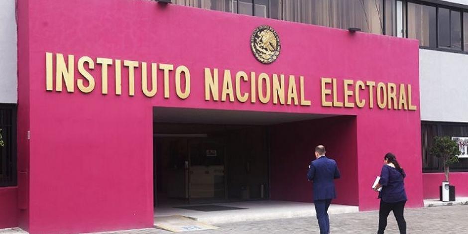     El Partido Revolucionario Institucional (PRI) presentó la denuncia ante el Instituto Nacional Electoral (INE)  