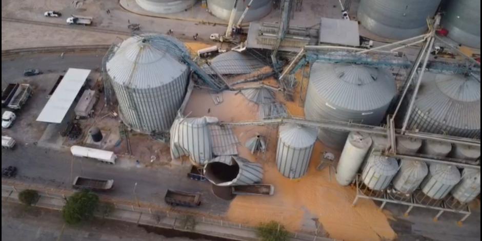 El lunes se reportó el colapso de tres silos de 6.5 toneladas de maíz de una empresa en Torreón; dejó dos heridos y un desaparecido.