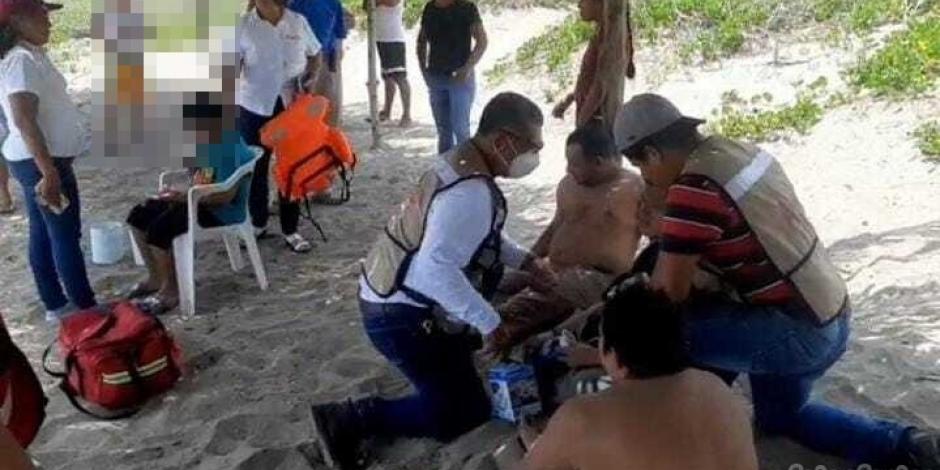 Naufraga lancha con migrantes en Veracruz; 3 murieron ahogados.