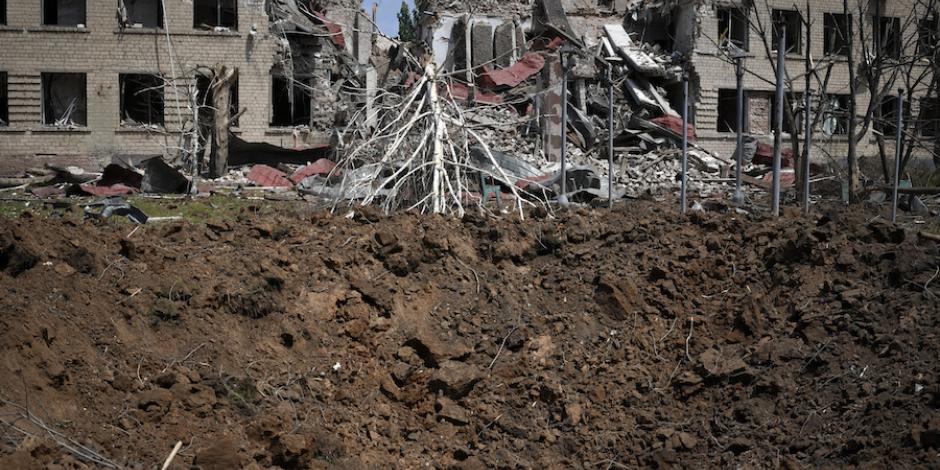 Una vivienda de Donetsk parcialmente destruida tras el impacto de un misil, ayer.