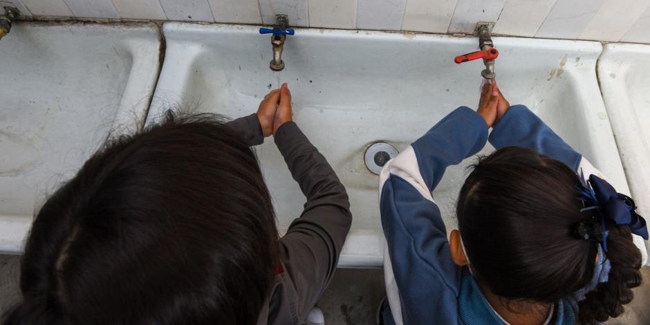 Salud de diversos estados pidieron reforzar higiene en escuelas del país.