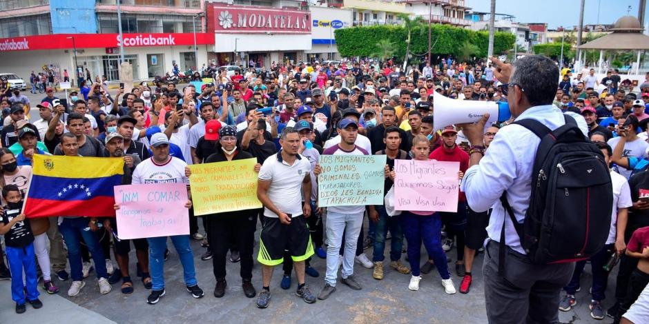 Migrantes protestan en Tapachula.