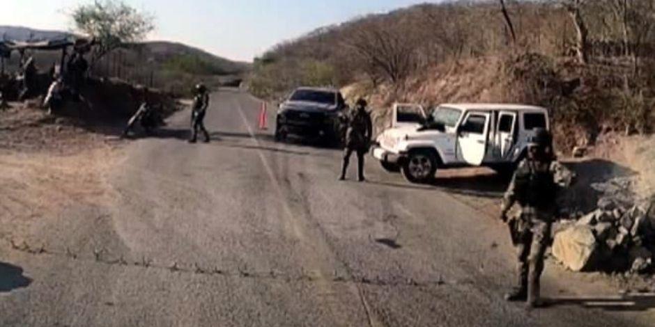 Retén de hombres armados en Badiraguato, Sinaloa.