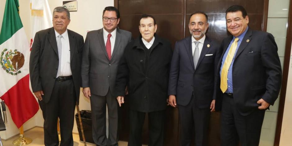 El presidente ejecutivo de la ANTAD, Vicente Yáñez Solla, reconoció al gobierno de Metepec, al firmar con convenio con el alcalde, Fernando Flores Fernández.