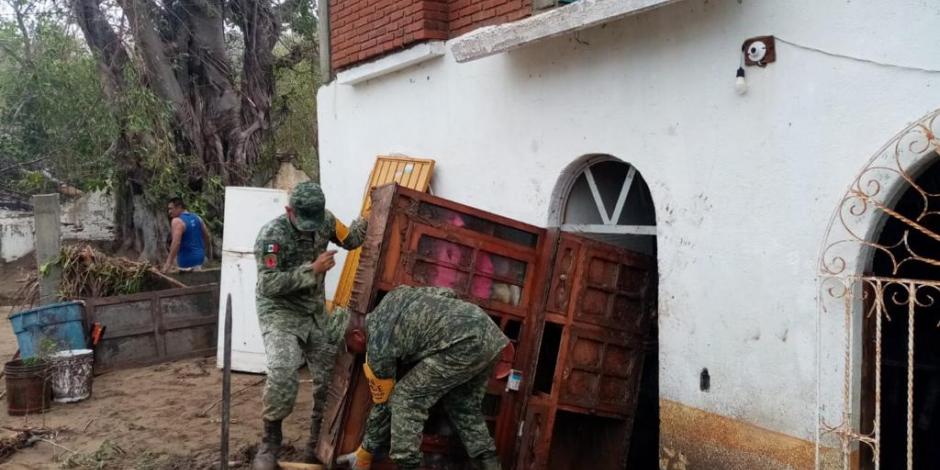 Ejército mexicano ha ayudado a habitantes de  Oaxaca tras paso del huracán “Agatha”..