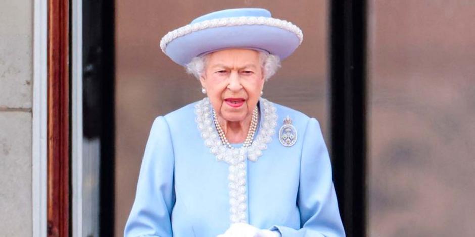 La reina Isabel II este jueves 2 de junio en el balcón del Palacio de Buckingham