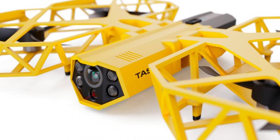 Render conceptual de dron no letal equipado con un arma eléctrica paralizante.