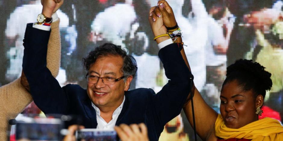 El candidato de izquierda la presidencia de Colombia, Gustavo Petro, y la candidata a la vicepresidencia, Francia Márquez, en Bogotá, el 29 de mayo.