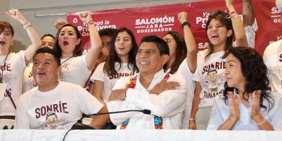 El abanderado de la coalición Juntos Haremos Historia en Oaxaca, tras conocer los resultados, ayer.