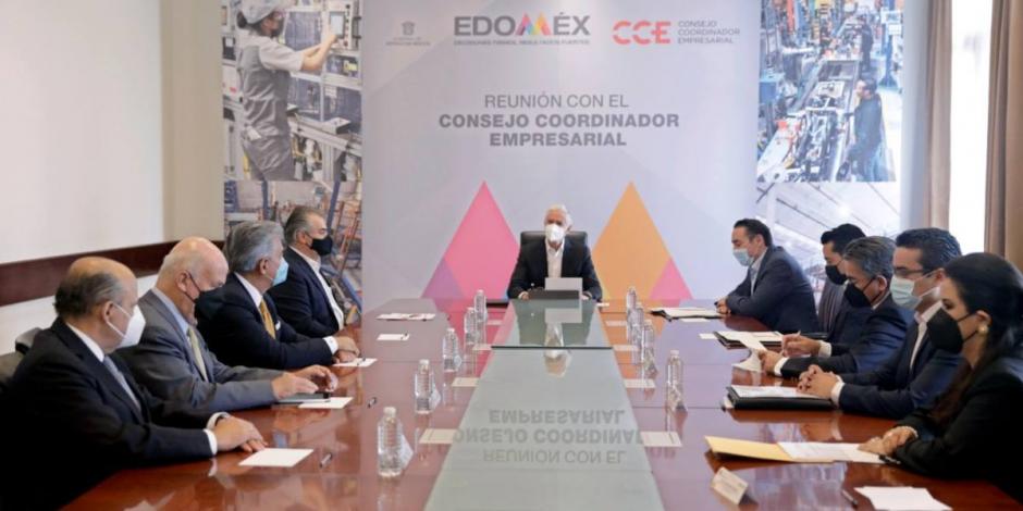 El gobernador del Estado de México, Alfredo Del Mazo, se reunió con integrantes del CCE.