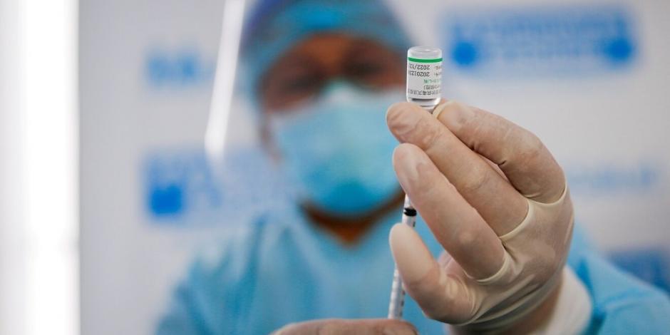 La aplicación de la vacuna contra COVID-19 de manera masiva en España se registró desde el 2021.