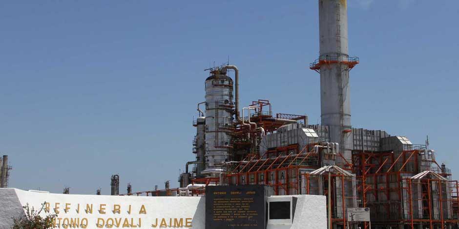 Refinerías llegan a 800 mil barriles diarios de producción en 3 años y medio: Octavio Romero