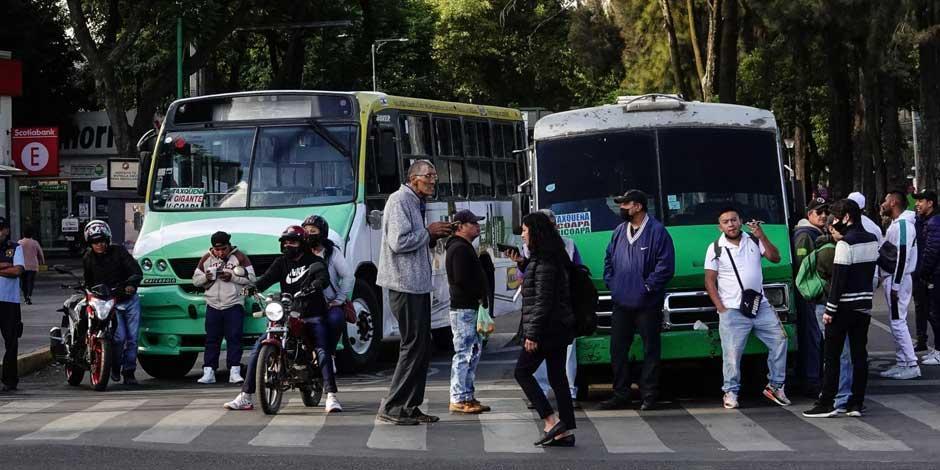 Anuncian el aumento a tarifa del transporte público en CDMX en un peso.