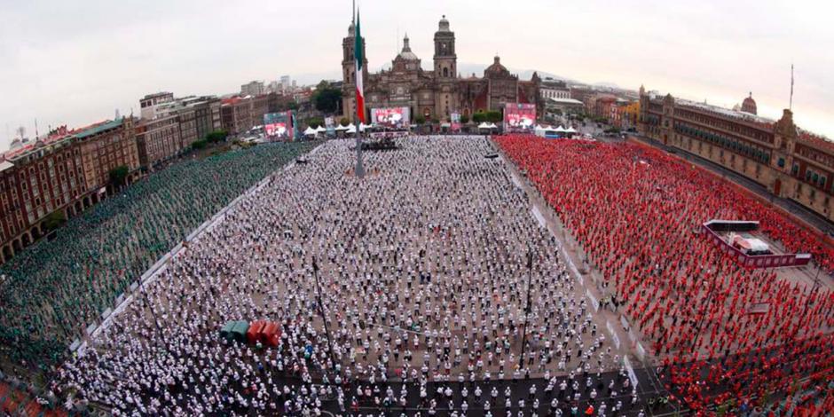 Este sábado se realizó una clase masiva de box en el Zócalo de la Ciudad de México