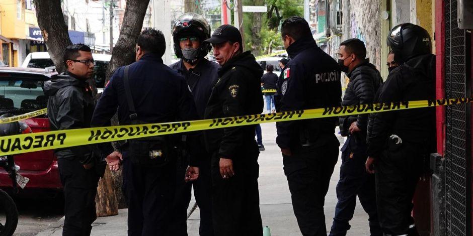 Durante un operativo en la colonia Morelos dos policías y un sospechoso resultaron lesionados.