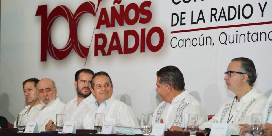 Carlos Joaquín participó en la inauguración de la Convención Nacional de la Industria de la Radio y la Televisión.