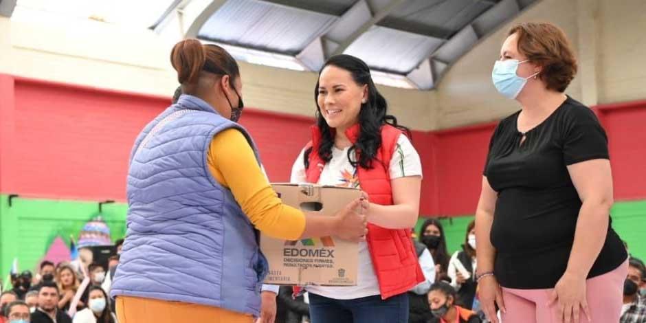 Mexiquenses de Teoloyucan, Hueypoxtla y Huehuetoca reciben canastas alimentarias