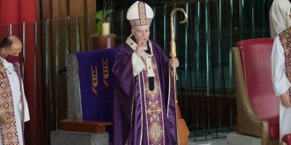 Arzobispo primado de México, Carlos Aguiar Retes.