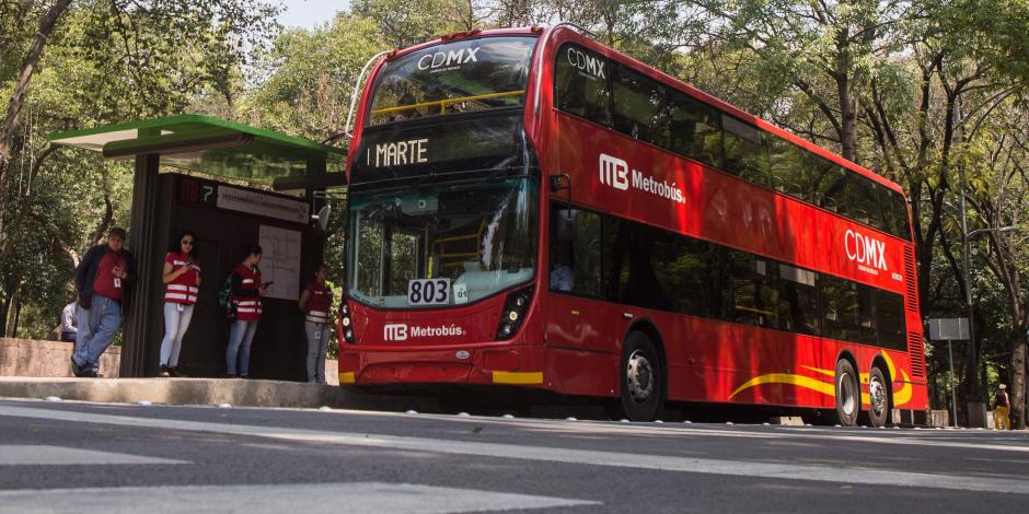 Los conductores que invadan un carril del Metrobús serán acreedores a una multa de hasta 5 mil 773 pesos.