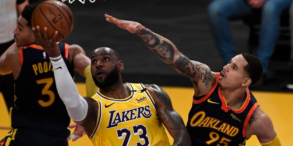 LeBron James, estrella de la NBA, le dio un caluroso recibimiento a los Lakers a Juan Toscano